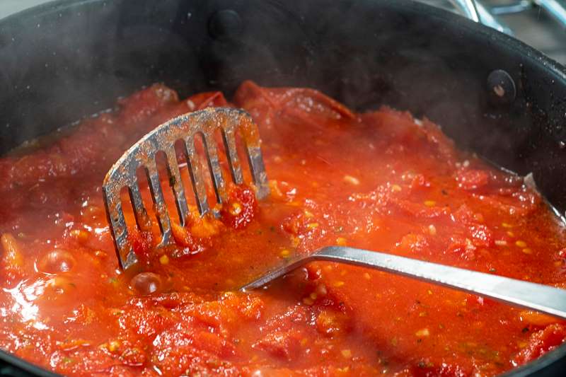 Make your own Easy Fresh Tomato Pasta Sauce. john.webber22