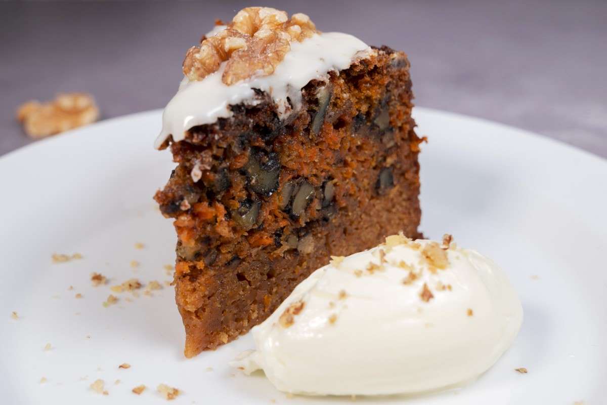 Easy, Spiced Carrot and Walnut Cake, With Mascarpone Cream